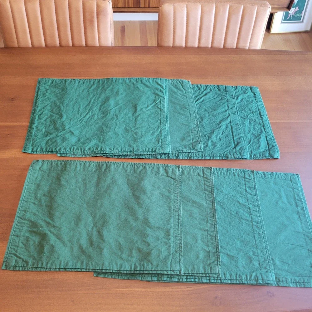 Christmas Holly Berry Red Green Reversible Cotton Placemats Set of 8 Holiday